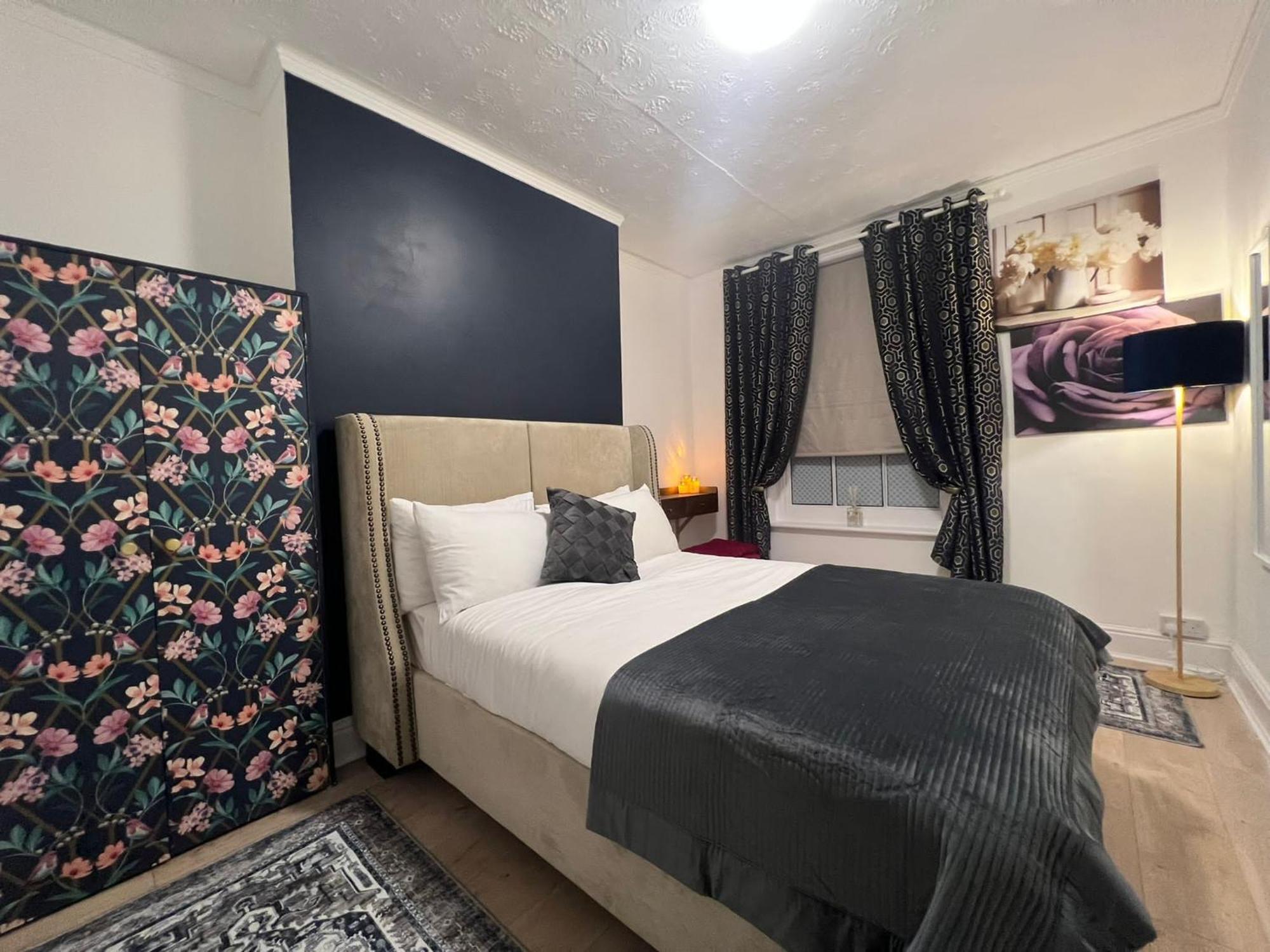 Heritage Apartment *