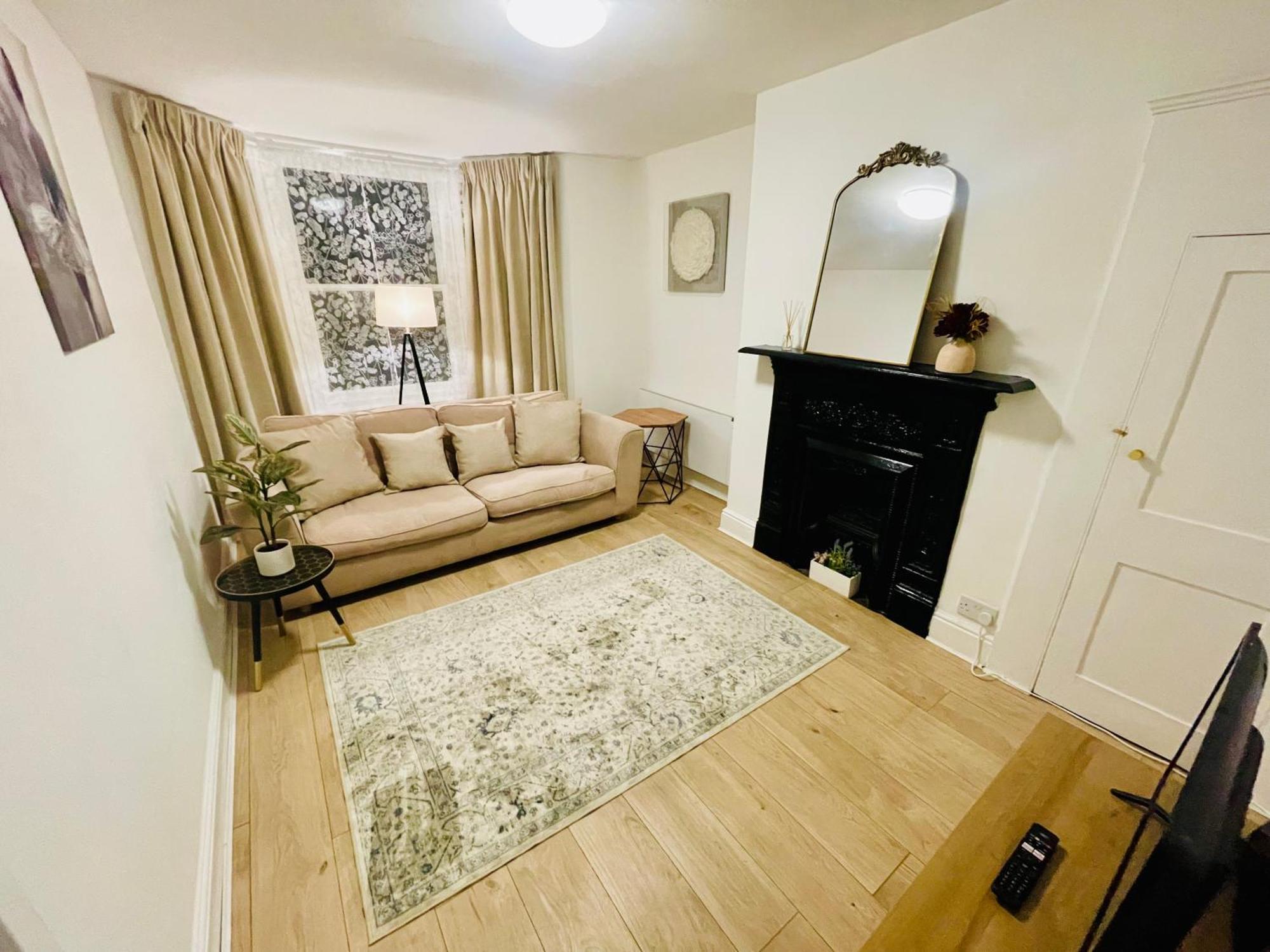 Heritage Apartment *