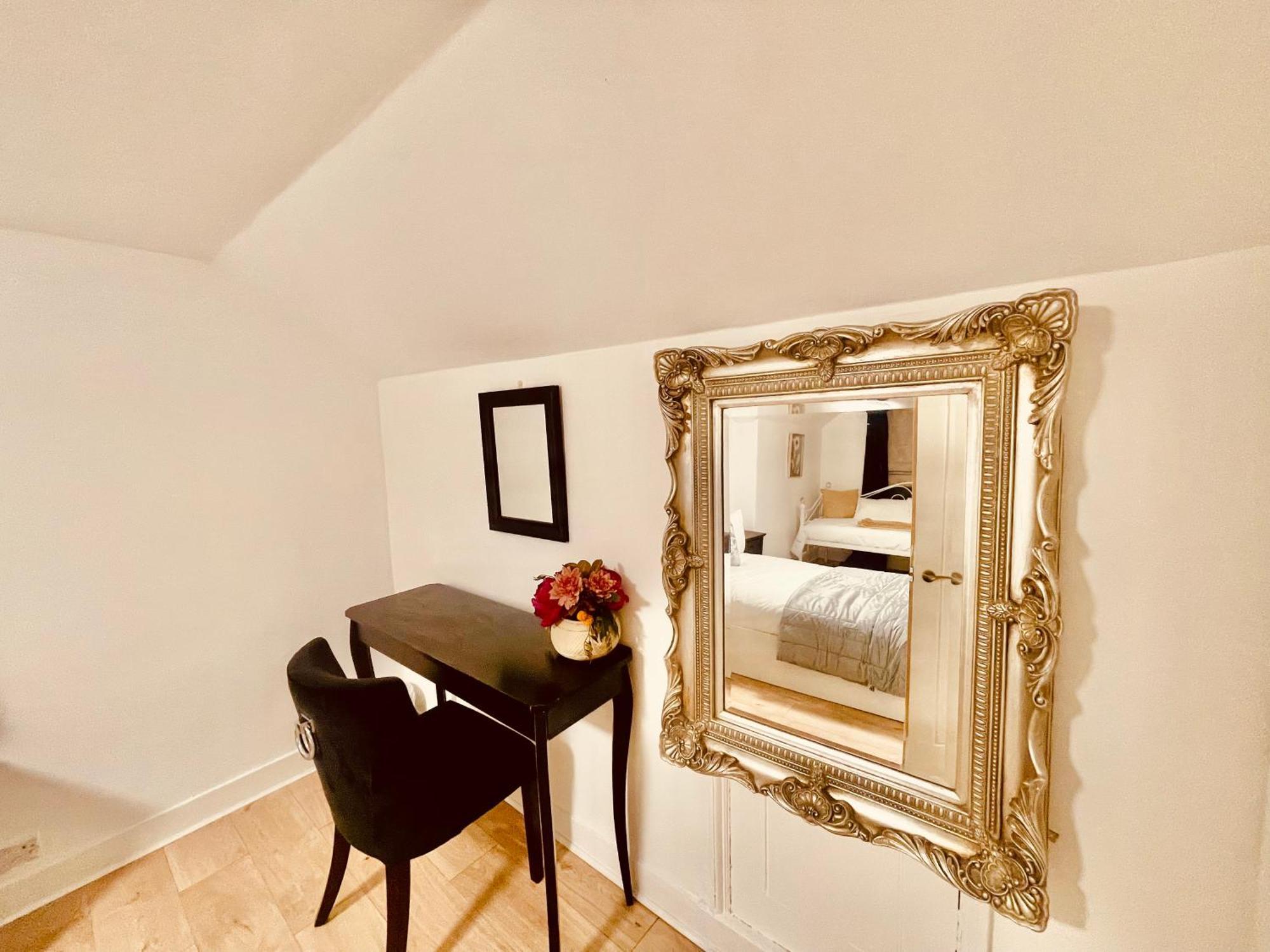 Heritage Apartment *